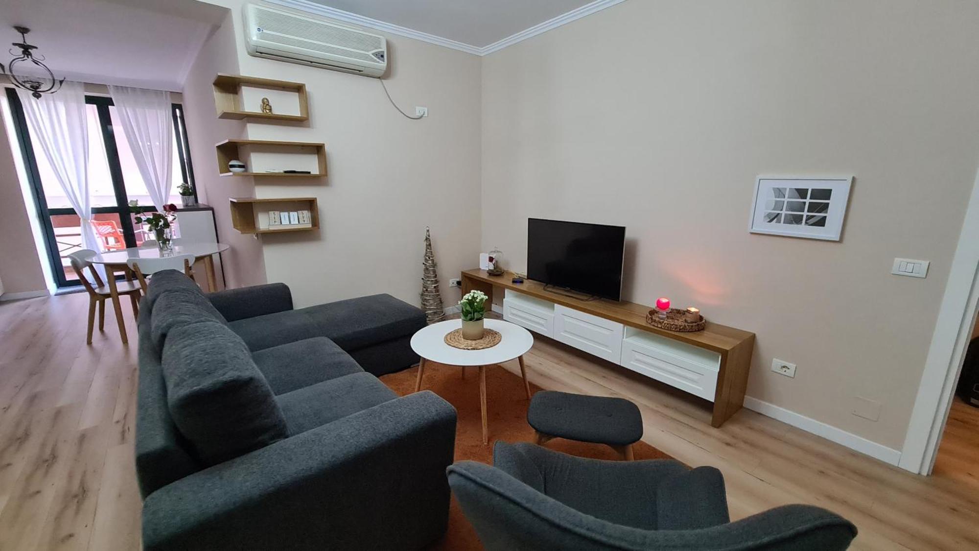 Family-Friendly Apt At 21 Dhjetori W/Self Check-In Tirana Esterno foto